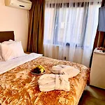 Hotel Mates Port 5*