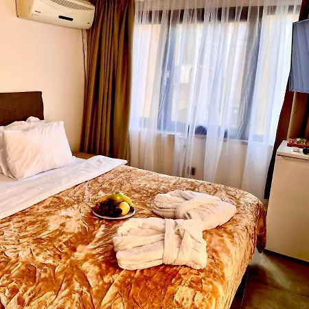 Szálloda Mates Port 5*