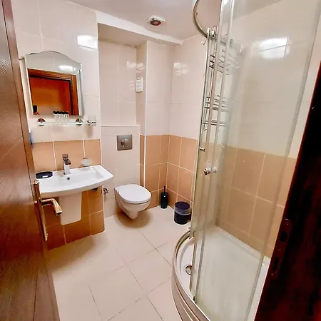 Hotel Mates Port 5*