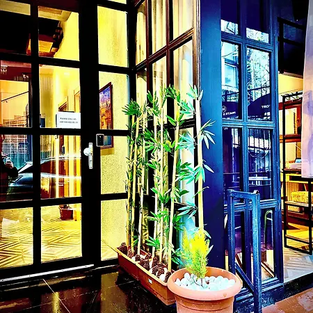 Mates Port Hotell 5*